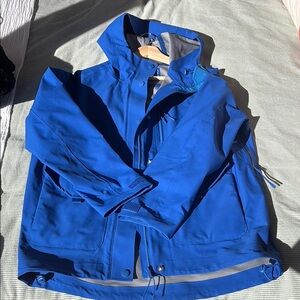 OUTDOOR VOICES || WOMEN’S WATER REPELLENT RAIN JACKET